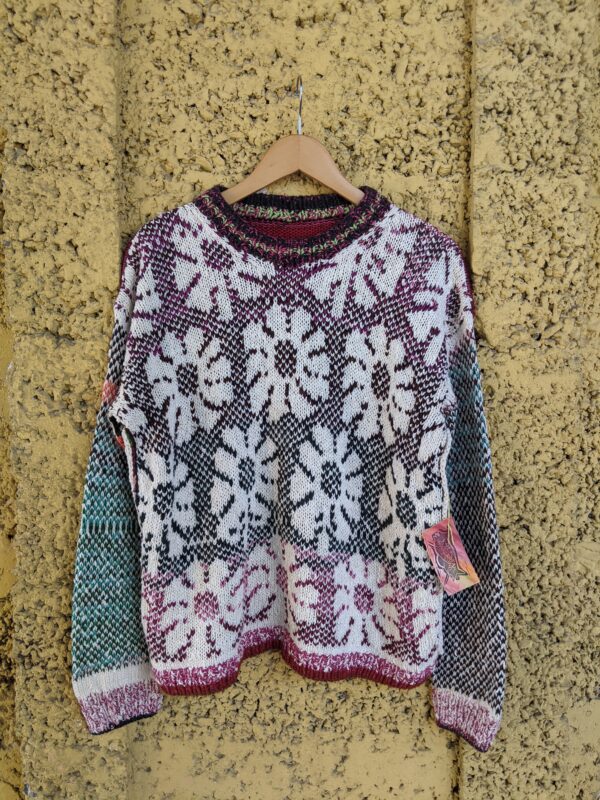 Daisy pullover sweater